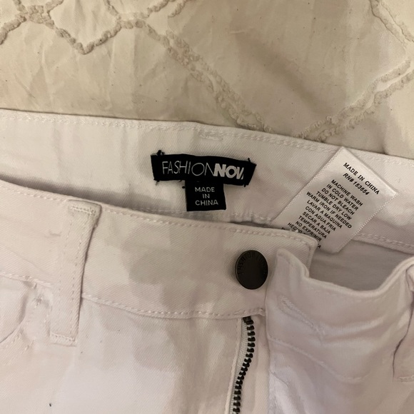 Fashion Nova White Jeans - Picture 2 of 3